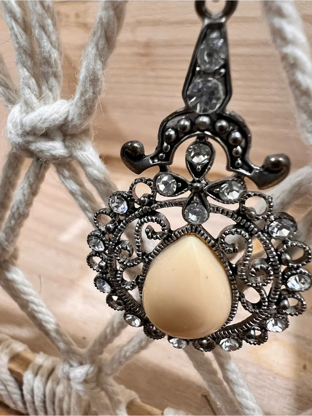 Cream Teardrop Filigree Drop Earrings